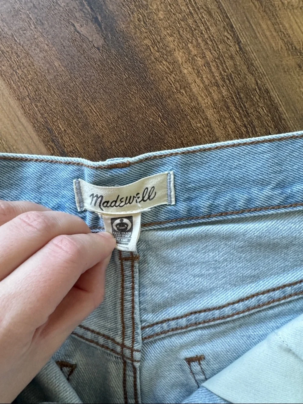 Madewell Relaxed Mid Length Denim Shorts - Picture 4 of 6